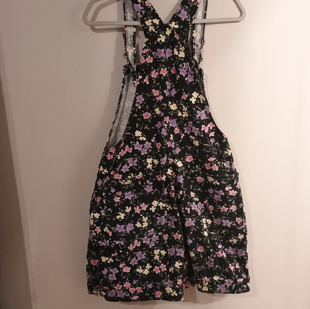 no Problem Floral Short Overalls Black with Pink & Purple Flowers Women's Size M - Picture 7 of 8
